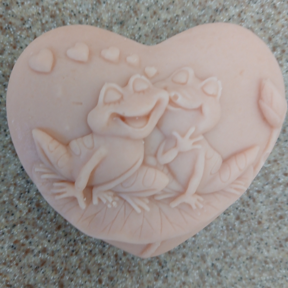 Heart-Shaped Frog Soap - Picture 5 of 5